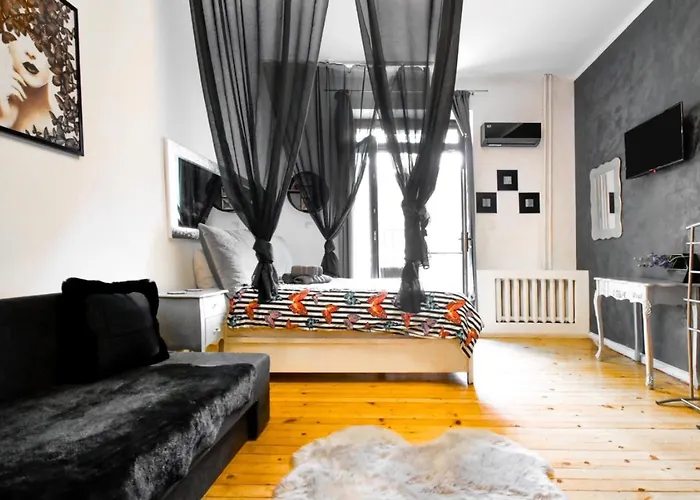 Dietro L Angolo, 2 Bath