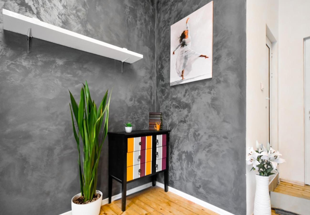 Dietro L Angolo, 2 Bath Apartament *