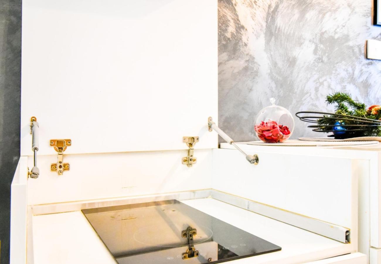Dietro L Angolo, 2 Bath